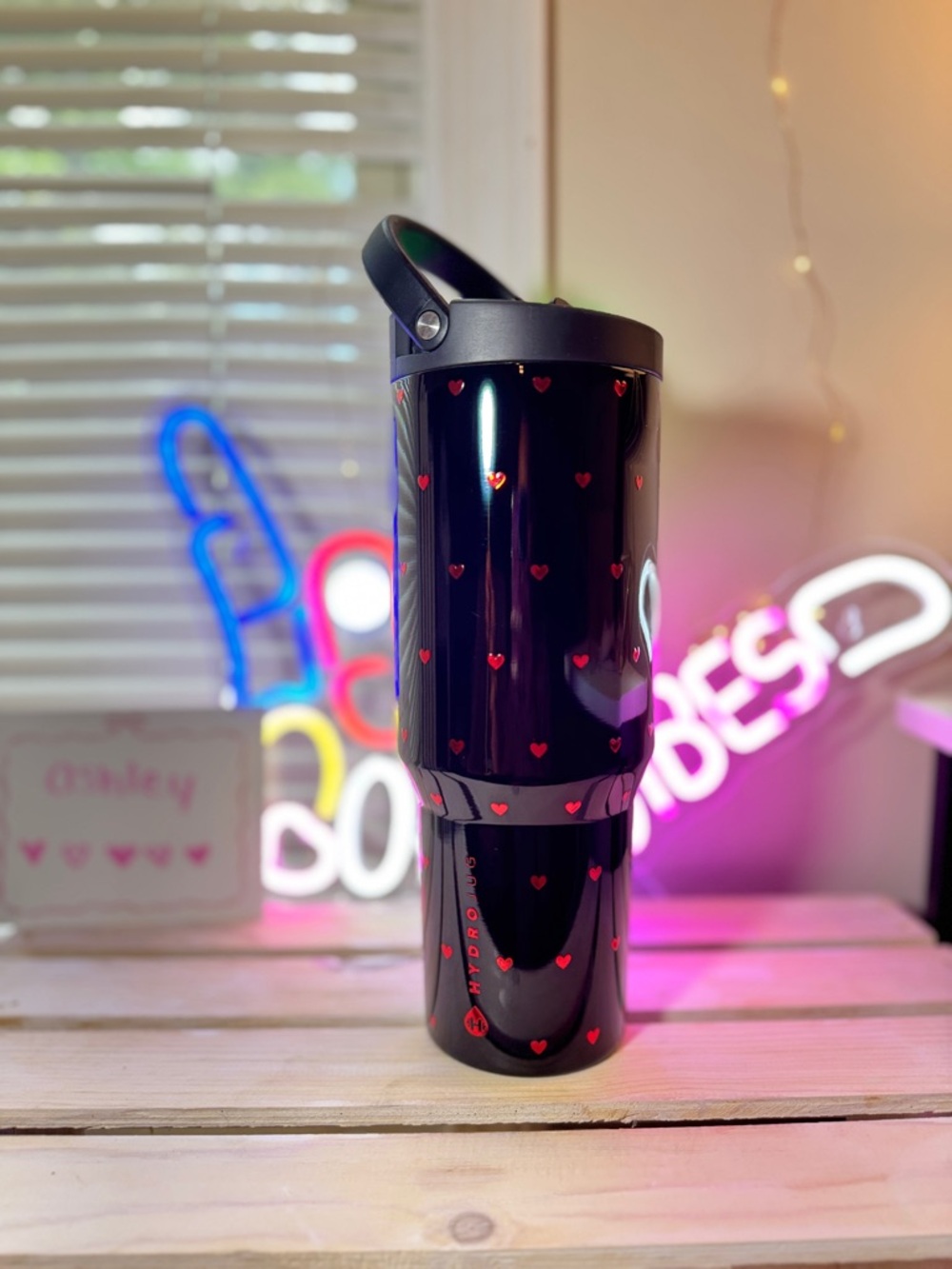 HydroJug Queen of Hearts 40oz Sport BNIB